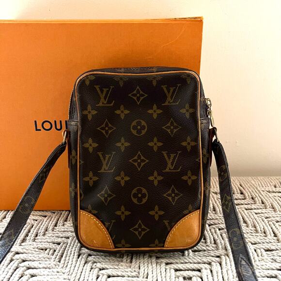 Louis Vuitton Danube Monogram Crossbody/ Shoulder Bag SL0032 - Picture 3 of 12